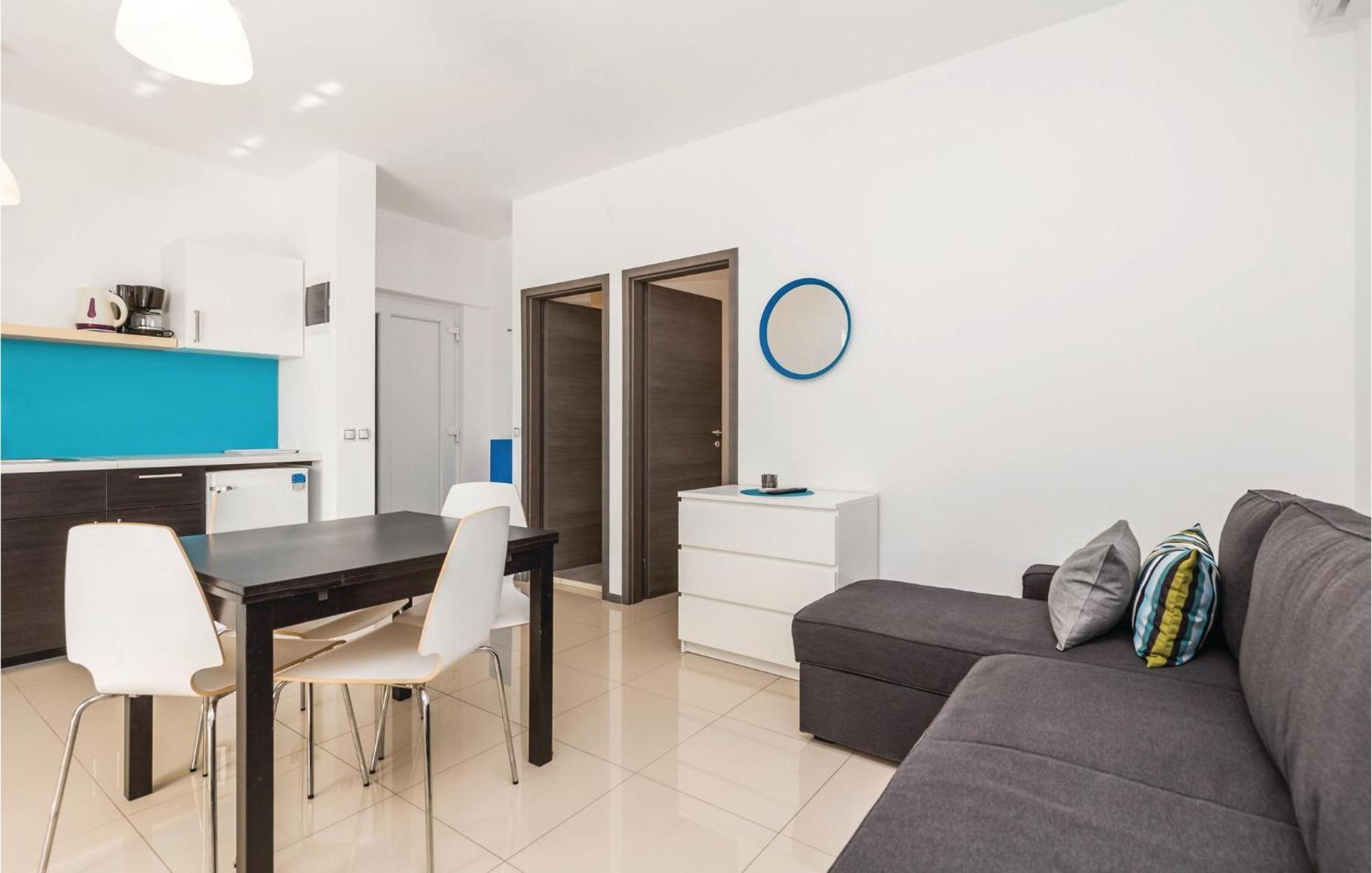 Nice Apartment In Mandre With Wifi Zewnętrze zdjęcie