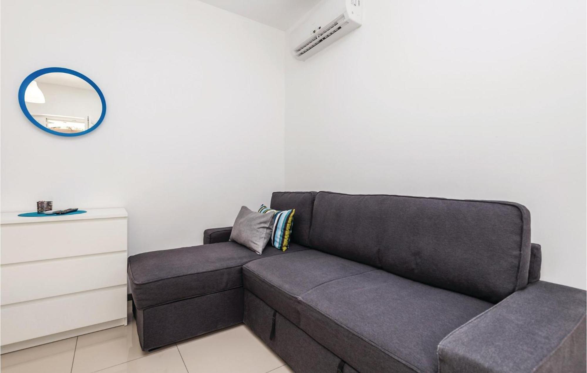 Nice Apartment In Mandre With Wifi Zewnętrze zdjęcie